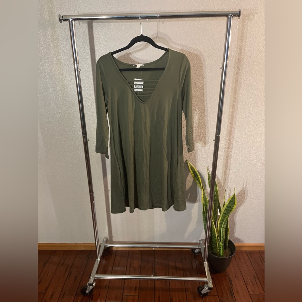 Socialite 3/4 Sleeve Dress Size Large, Olive Green. New with tags!